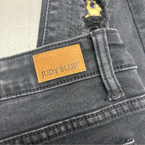 Judy Blue Black Denim Jeans Distressed Cheetah Print Skinny Fit Women Size 32 - Picture 5 of 7